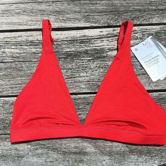 Lululemon Wundermost Ultra-Soft Nulu Triangle Bralette‎ A–D Cups Red size 6 NWT - Picture 1 of 7